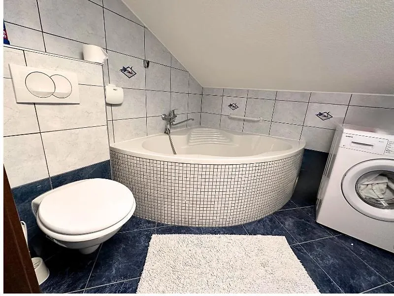Apartmani Adriana Lakmartin Apartment