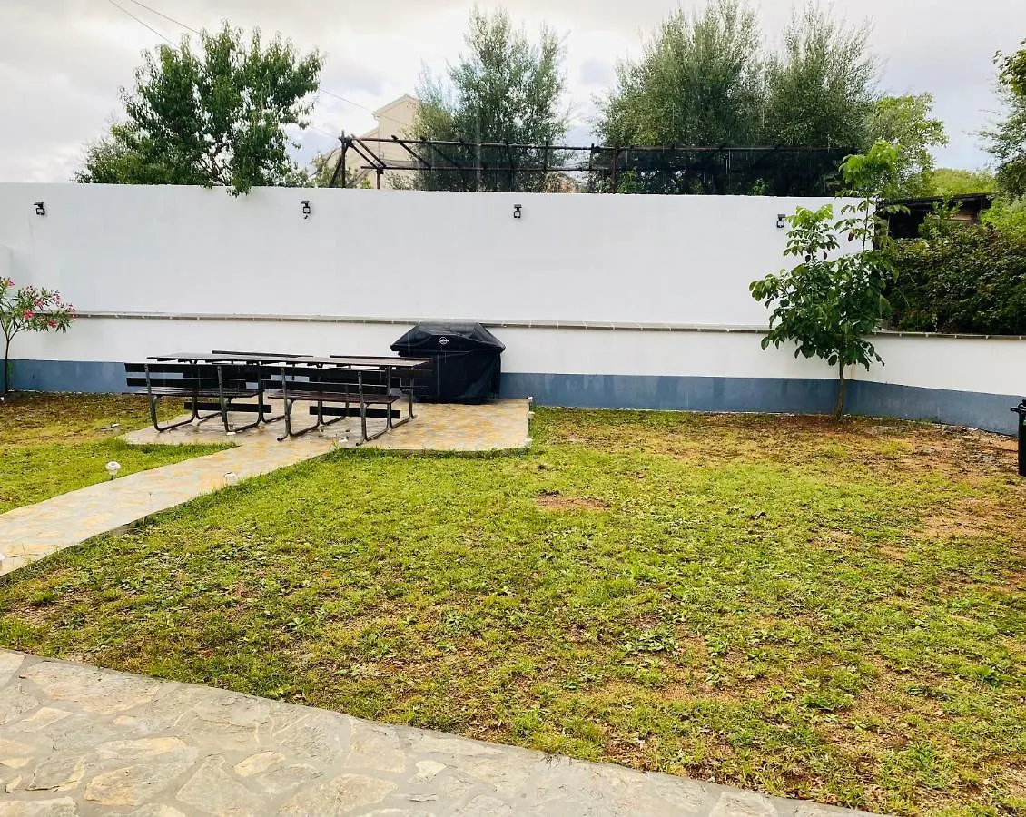 Apartmani Adriana Lakmartin 0*,
