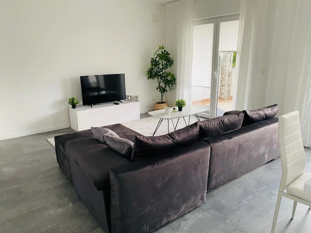 Apartmani Adriana Lakmartin